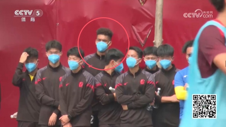  無緣U17國足名單，張洪福隨恒大足校觀摩國少隊訓練