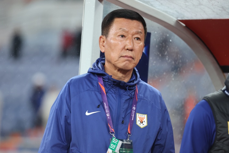  崔康熙：間歇期被抽調(diào)了很多球員訓(xùn)練受影響，國腳每人狀態(tài)不同