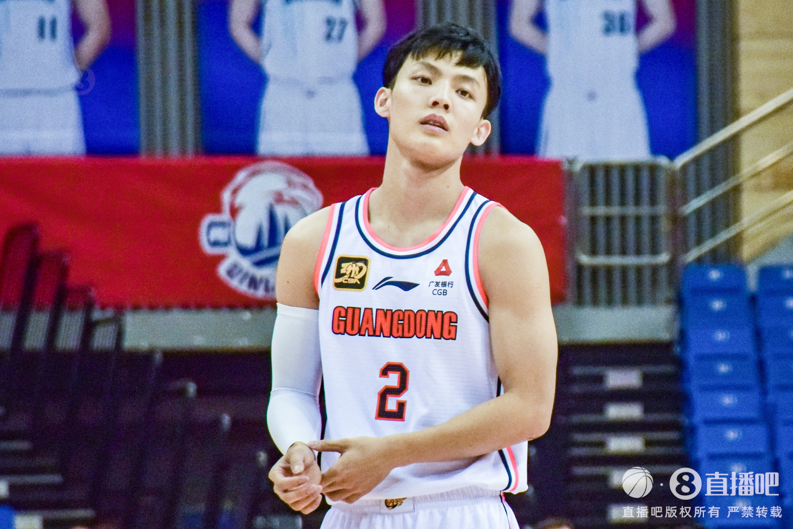  未能救主！徐杰12投7中&三分4中3 得到18分7板2助
