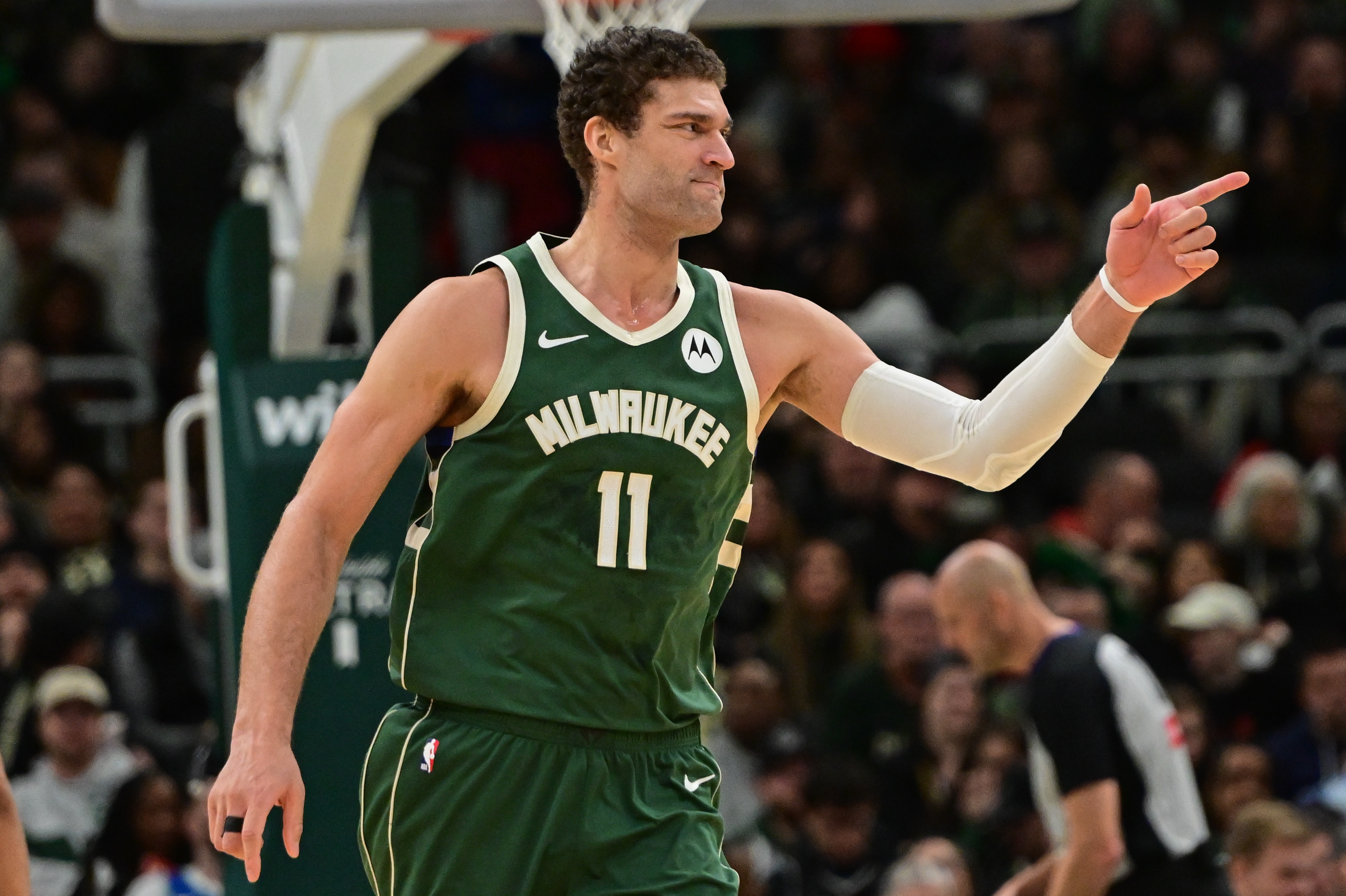  3B中鋒！大洛佩茲蓋帽數(shù)2038次超越加內(nèi)特 升至NBA歷史第18位